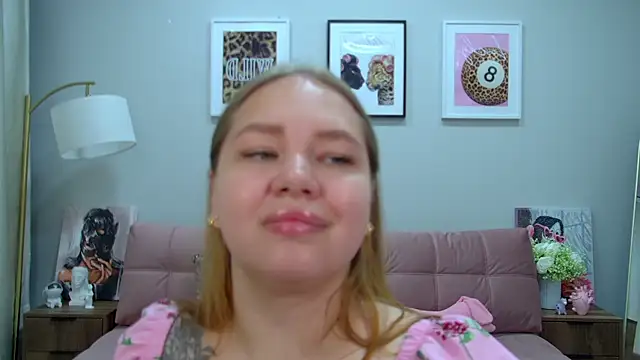 Chat +18 de DianaKristol ao vivo