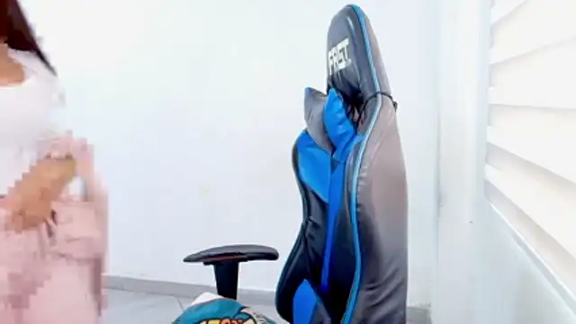 Chat +18 de sophiax-x ao vivo