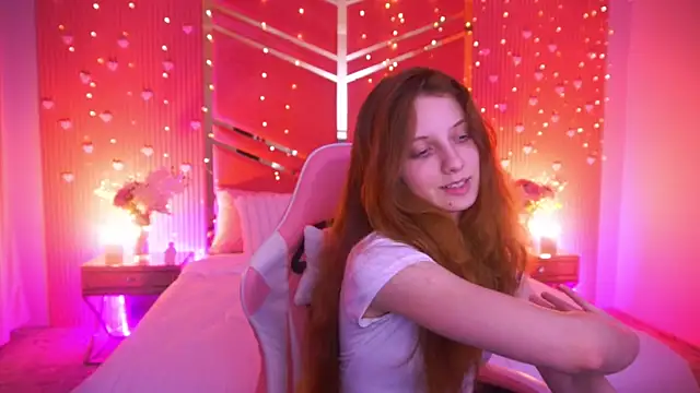 CuteeFoxy's Live XXX Chat