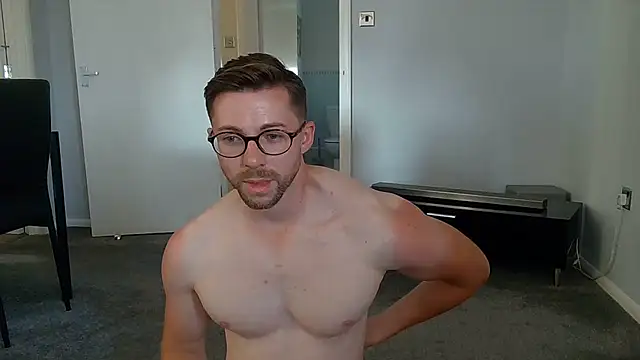 Show modela kkezzy na web-kameri