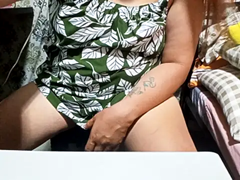 Chloe_HotandSpicy22's Live XXX Chat