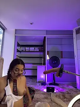 Emily_Harpeer Live XXX Chat