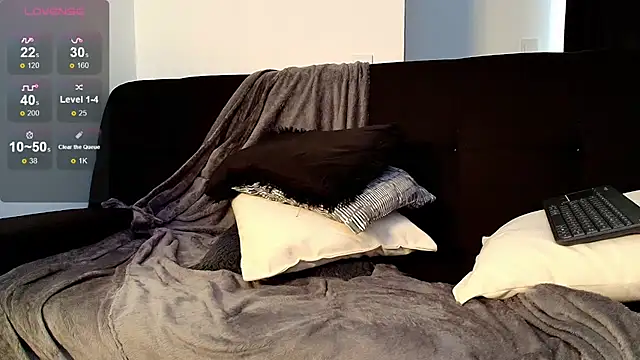Lucio__Fox Adlı Modelin Canlı XXX Sohbeti