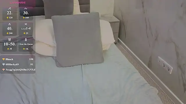 Chloee_White Chat XXX in diretta