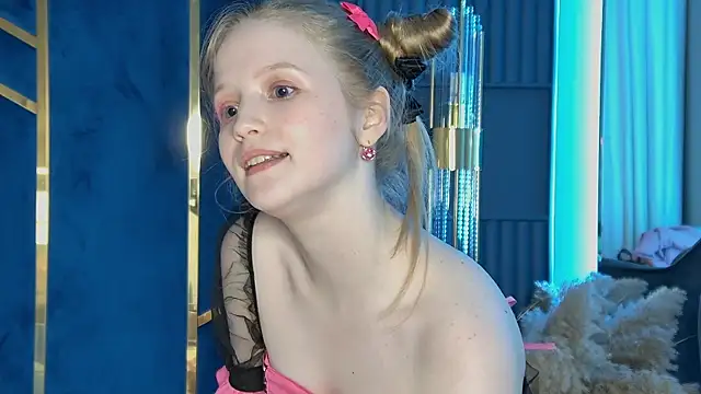 LilianHowards Chat XXX in diretta