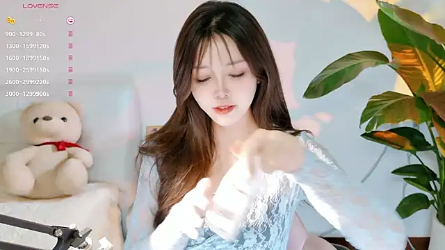 Yiluo95's Live XXX Chat