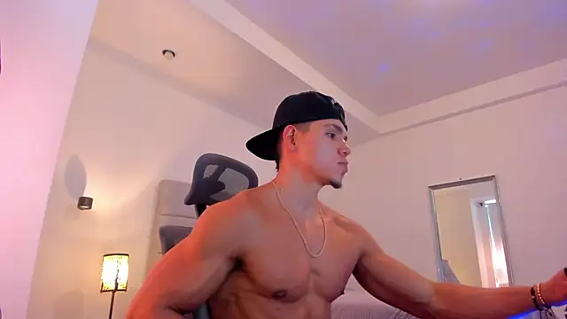 chris_morgan7 Live XXX Chat