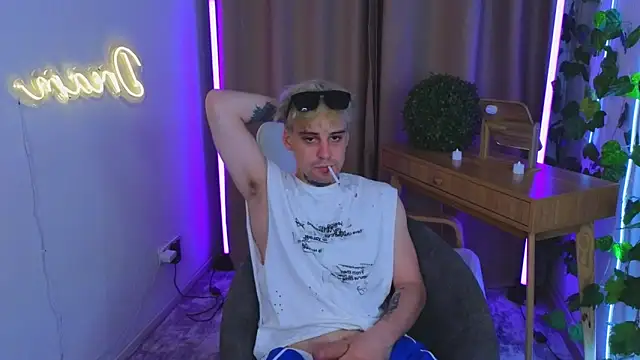 drillfi11 Live XXX Chat