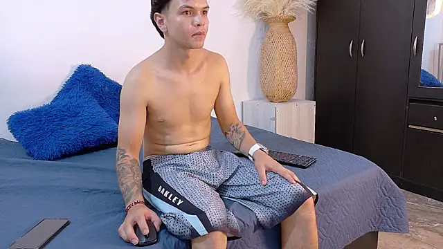แชท XXX สดของ ThiagoBrooks_