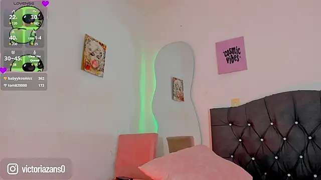 XXX chat uživo modela Vickyallien