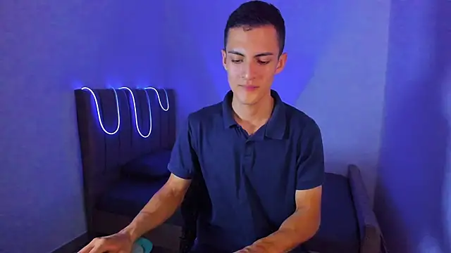 Matiius18's Webcam Show