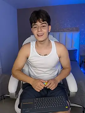MaxCruz_ Live XXX-chat