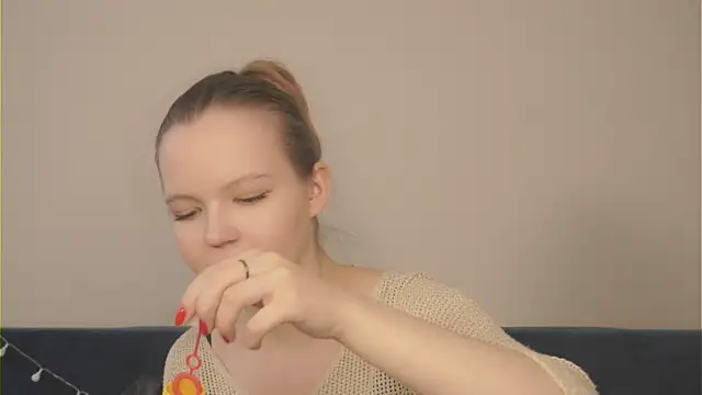 XXX chat uživo modela NaomiFess