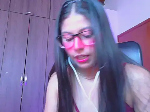 XXX chat uživo modela _ALLYSON18_