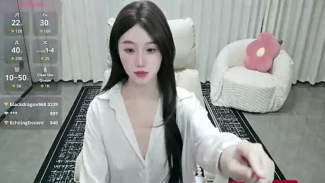 LUNYI-CC Live XXX Chat