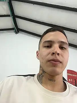 Cumandres18 Pertunjukan Webcam