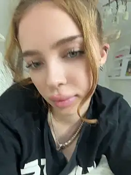 Hannah_xBaby Adlı Modelin Canlı XXX Sohbeti