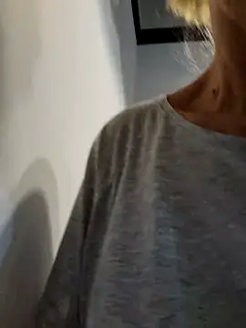 yalukerya Adlı Modelin Canlı XXX Sohbeti