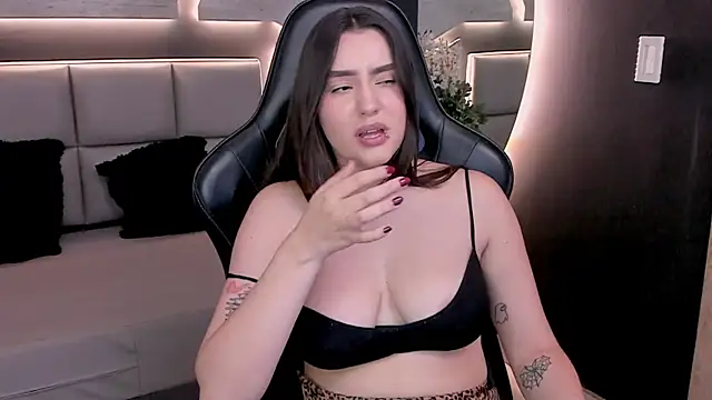 Živý XXX chat DakotaRussell_