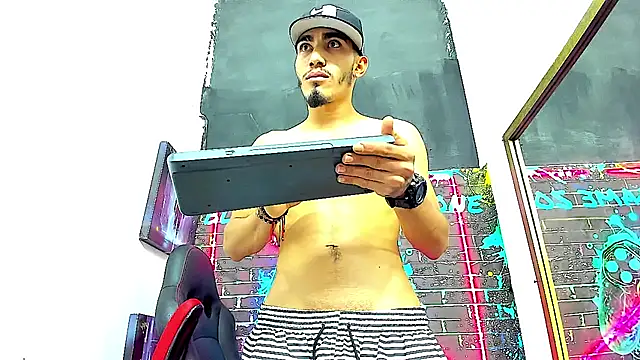 Dominant_kiing live XXX chat