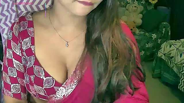 Cute-Tara Chat XXX live