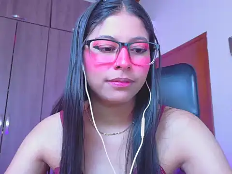 _ALLYSON18_ Adlı Modelin Canlı XXX Sohbeti