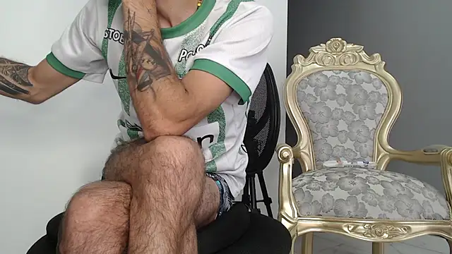 Chat +18 de bigdick_monster1 ao vivo