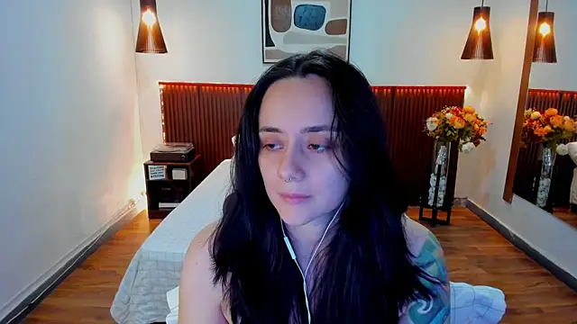 KatherineBond Chat XXX live