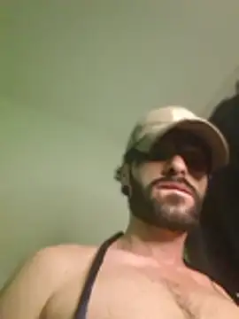 Show modela young_swisscouple na web-kameri