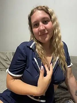MarieHeartt webcam show