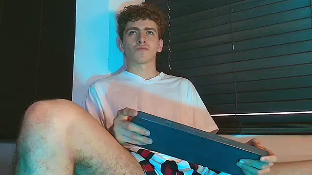 Živý XXX chat Tyler_Mcrey