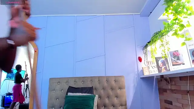 Chat +18 de amber-hill ao vivo