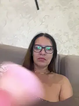 دردشة Milana8263 الجنسية المباشرة