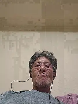 ReekedMyelin webcam show