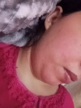 Beerrry Adlı Modelin Canlı XXX Sohbeti