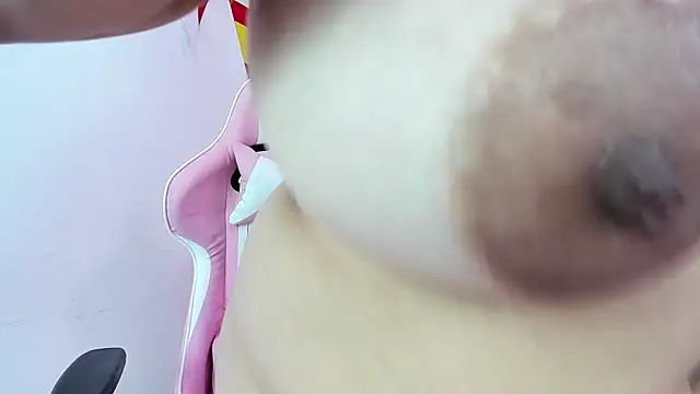 Chat XXX ao vivo de NahomyEvans