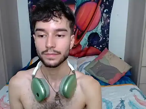 Онлайн чат XXX Adrien_polo