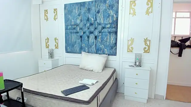 SilvanaOwen Adlı Modelin Canlı XXX Sohbeti