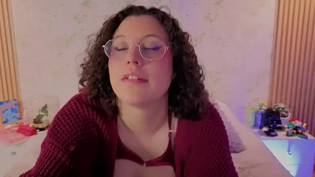 הופעת וובקאם של Charlotte__Miller