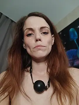 Pokazy przed kamerką – Angie_meow