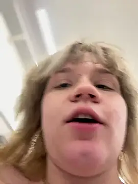 Cutiepiespanks' Live XXX Chat
