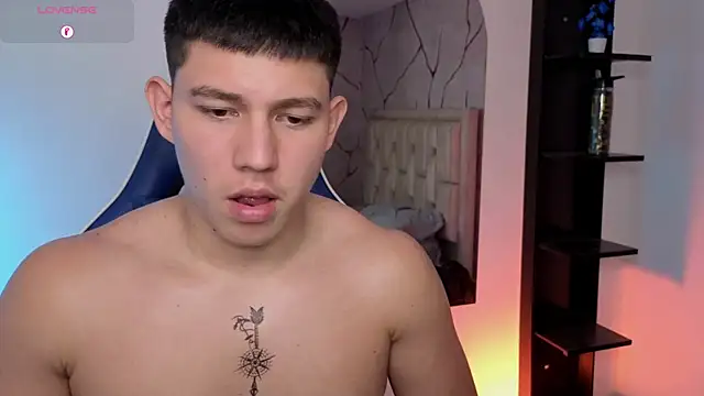 JamesCr_ Chat XXX in diretta
