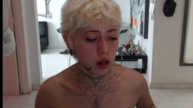 XXX chat uživo modela seley222
