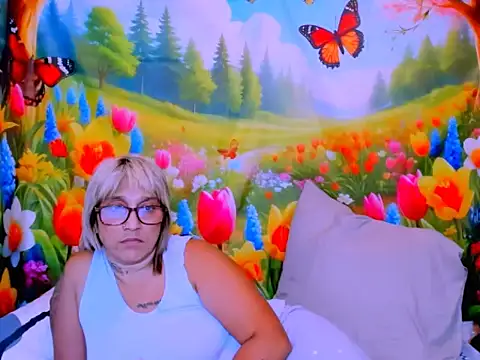 XXX chat uživo modela indianroxy