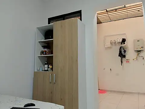 Scarletcute24 Adlı Modelin Canlı XXX Sohbeti