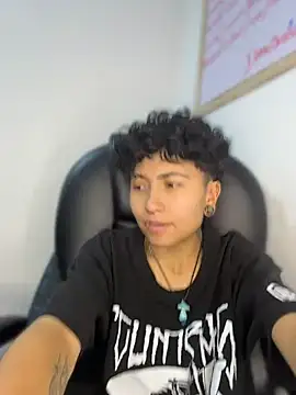 ian_mathias_'s Live XXX Chat
