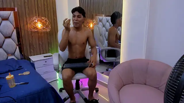 Colby_driscoll élő XXX-chatje