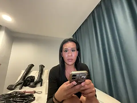 UrDominatrixa_ashley28 Chat XXX in diretta