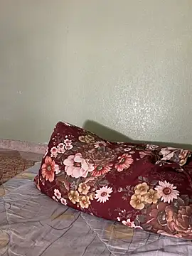 SaraChouchou Show in webcam
