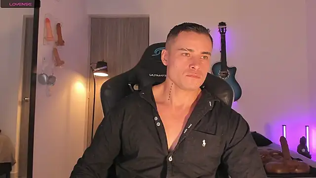 Webkamerová show connorsmiith